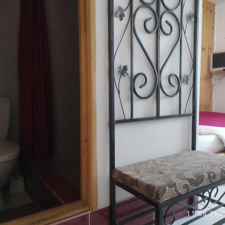 Mini-Hotel Kamianets Buitenkant foto
