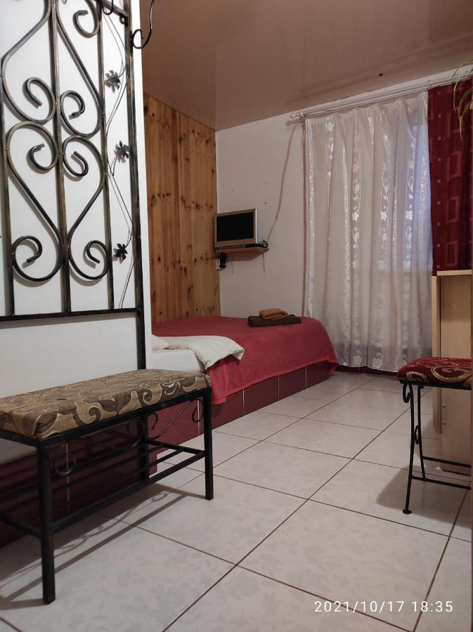 Mini-Hotel Kamianets Buitenkant foto