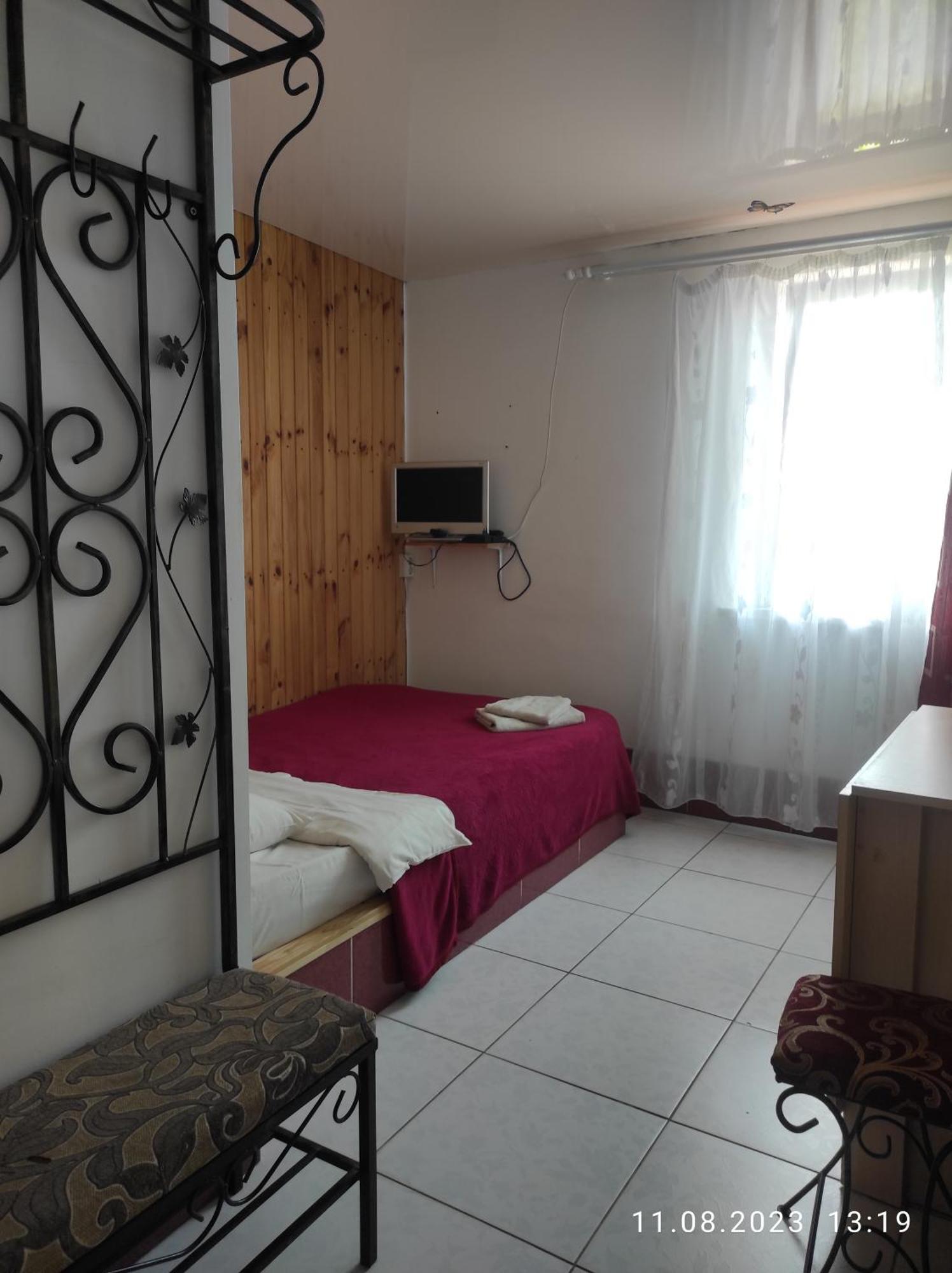 Mini-Hotel Kamianets Buitenkant foto