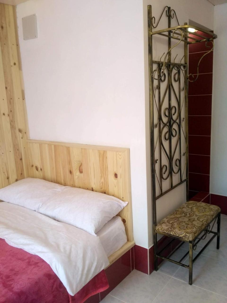 Mini-Hotel Kamianets Buitenkant foto